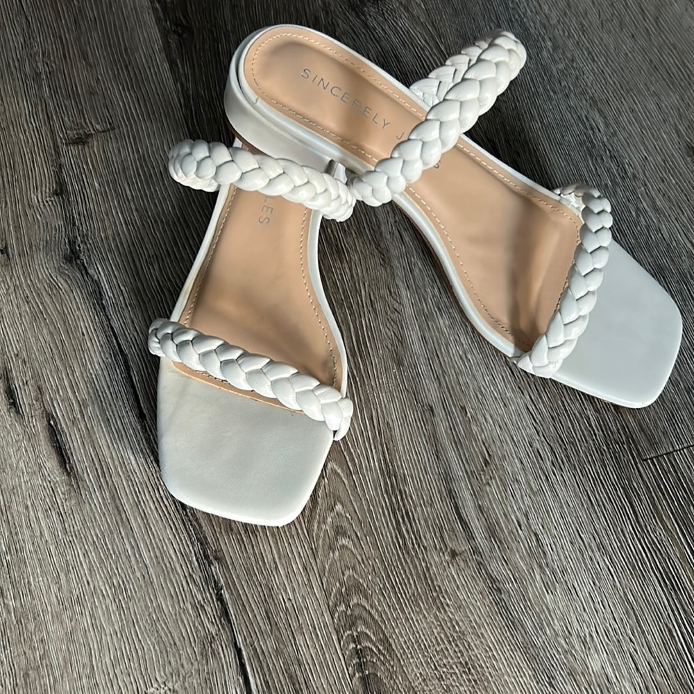 Sincerely Jules bone colored sandals. Size 7